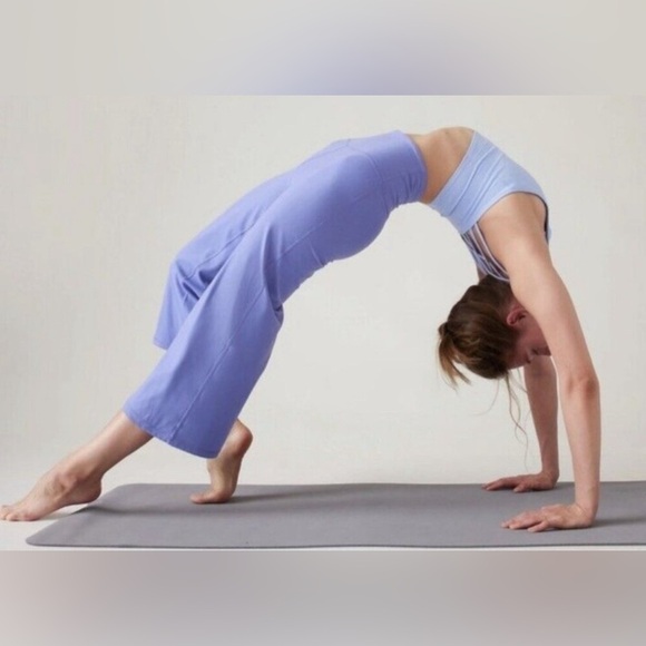 Athleta Elation Wide Crop Pant in Lavender/Adonis Blue Size Small NWT - Picture 2 of 9